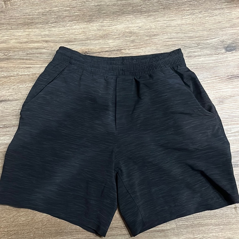 Lululemon Pace Breaker 7” inseam liner-less shorts